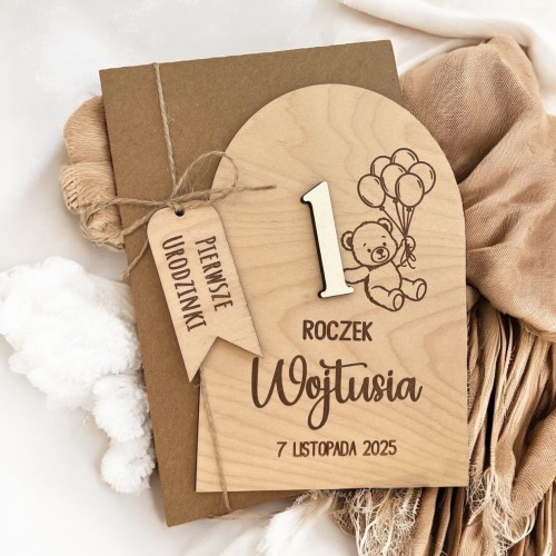 kartka-drewniana-personalizowana-urodziny-roczek.jpg