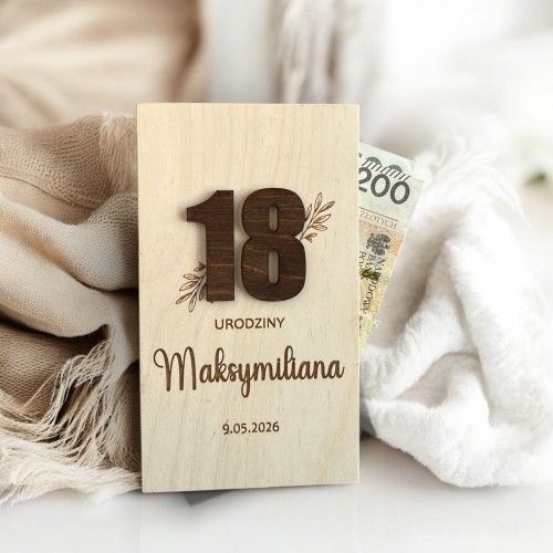grawer imienia na drewnianym pudełku pamiątka na 18 urodziny