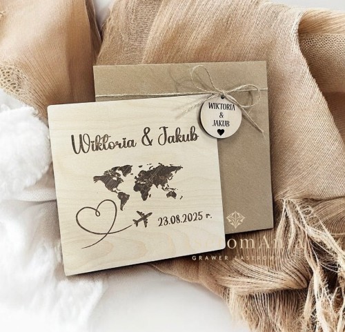 drewniana-kartka-slubna-personalizowana-grawer